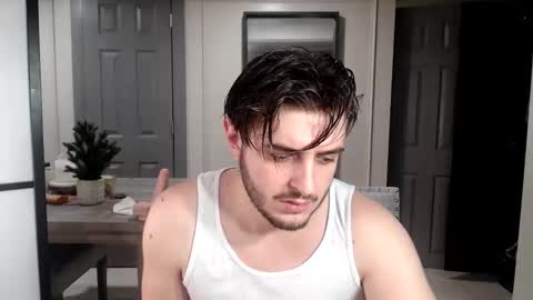 maxx2fun online show from December 22, 2025, 4:31 am