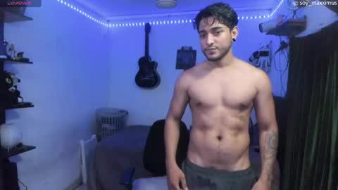 maxximus_10 online show from April 29, 2026, 5:44 am