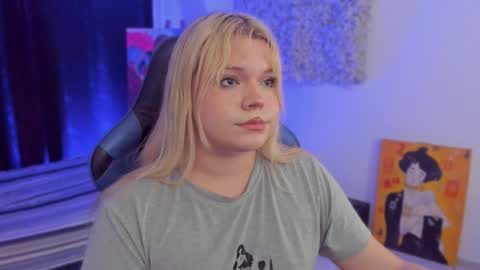 Snapshot of maxxxine_ chatting on December 31, 2024, 5:44 am Maxine Minx online show from December 31, 2024, 5:44 am