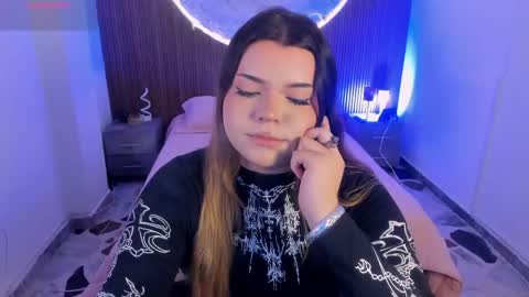 Snapshot of maxxxine_ chatting on May 2, 2026, 11:43 pm Maxine Minx online show from May 2, 2026, 11:43 pm