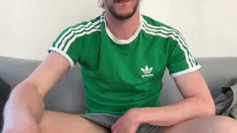 Snapshot of maxxxurbate chatting on April 6, 2026, 1:12 pm MaxXxurbate online show from April 6, 2026, 1:12 pm