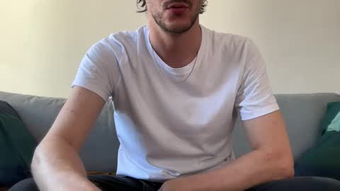 Snapshot of maxxxurbate chatting on April 20, 2026, 11:46 am MaxXxurbate online show from April 20, 2026, 11:46 am