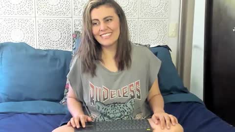 Victoria online show from January 30, 2025, 8:53 pm