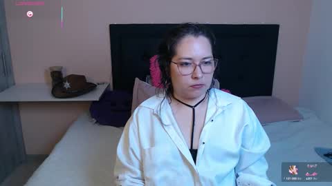 Snapshot of may_bloom chatting on October 21, 2025, 3:07 am May online show from October 21, 2025, 3:07 am