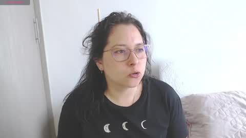 May online show from April 13, 2026, 6:13 pm