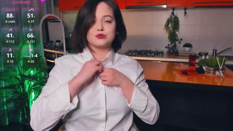 Katrin online show from December 16, 2024, 7:21 pm