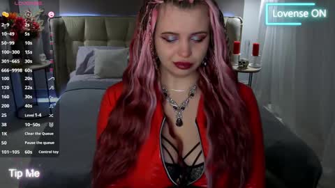 Maya Mils online show from March 8, 2025, 1:17 am