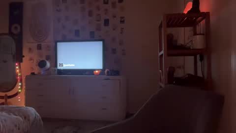 Snapshot of mayabellof chatting on December 2, 2024, 6:20 am Maya Belle online show from December 2, 2024, 6:20 am