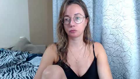 Snapshot of mayacateyes chatting on November 4, 2025, 7:13 pm Maya online show from November 4, 2025, 7:13 pm