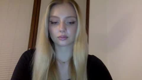 mayaflirt online show from March 3, 2026, 9:31 pm