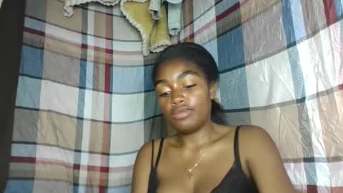 Snapshot of mayajadorelie chatting on September 17, 2025, 10:55 pm charlesia online show from September 17, 2025, 10:55 pm