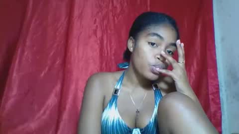 Snapshot of mayajadorelie chatting on October 23, 2025, 8:24 am charlesia online show from October 23, 2025, 8:24 am
