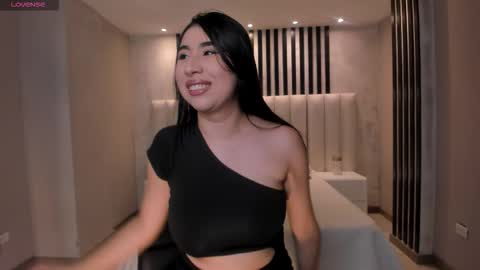 Snapshot of mayamoretti chatting on February 1, 2026, 3:05 am Maya online show from February 1, 2026, 3:05 am