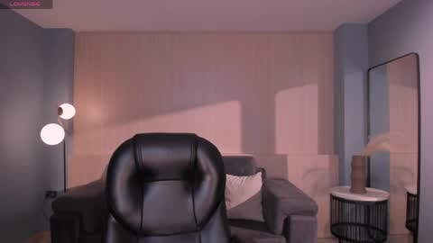 Maya online show from April 4, 2026, 4:33 am