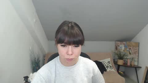 Snapshot of mayawill chatting on December 4, 2025, 1:09 pm mayawill online show from December 4, 2025, 1:09 pm