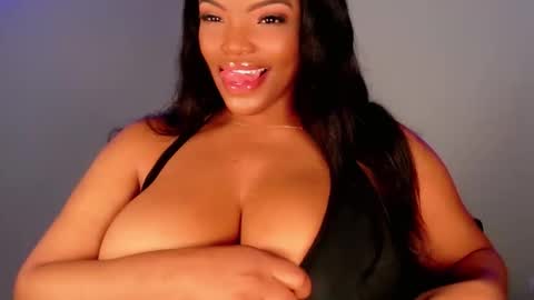 MayBabi online show from December 18, 2025, 4:24 pm