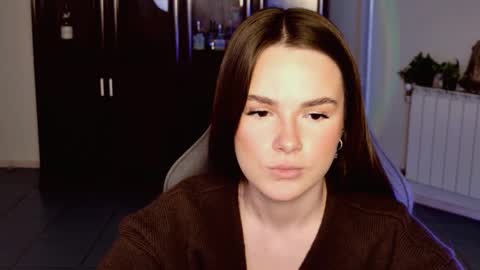 Snapshot of maybloom_ chatting on January 5, 2026, 5:27 pm maybloom_ online show from January 5, 2026, 5:27 pm