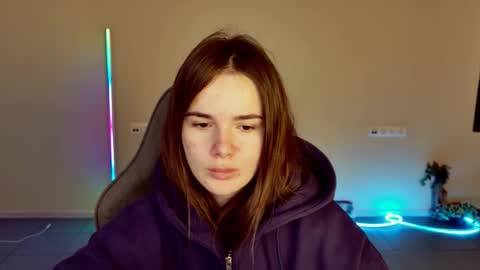 Snapshot of maybloom_ chatting on February 3, 2026, 6:22 am maybloom_ online show from February 3, 2026, 6:22 am