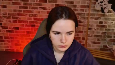 Snapshot of maybloom_ chatting on February 13, 2026, 6:20 am maybloom_ online show from February 13, 2026, 6:20 am