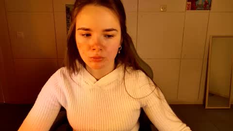 Snapshot of maybloom_ chatting on February 16, 2026, 6:09 am maybloom_ online show from February 16, 2026, 6:09 am