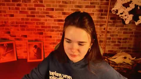 Snapshot of maybloom_ chatting on February 24, 2026, 6:11 am maybloom_ online show from February 24, 2026, 6:11 am