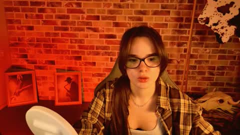 Snapshot of maybloom_ chatting on February 26, 2026, 3:00 pm maybloom_ online show from February 26, 2026, 3:00 pm