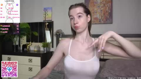 Violet online show from September 11, 2025, 7:14 pm