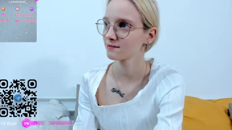 Snapshot of maydaguy chatting on January 6, 2025, 12:46 pm Megan online show from January 6, 2025, 12:46 pm