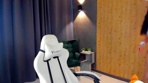 Snapshot of maymalina chatting on April 10, 2026, 5:34 am May online show from April 10, 2026, 5:34 am