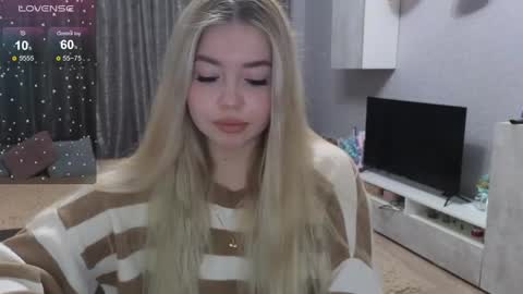 Snapshot of maymallorie chatting on January 5, 2025, 11:01 pm may online show from January 5, 2025, 11:01 pm