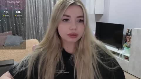 Snapshot of maymallorie chatting on January 11, 2025, 1:06 am may online show from January 11, 2025, 1:06 am