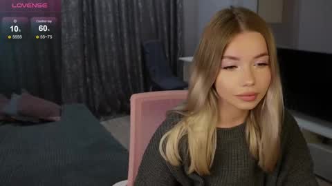 Snapshot of maymallorie chatting on November 1, 2025, 11:29 pm may online show from November 1, 2025, 11:29 pm