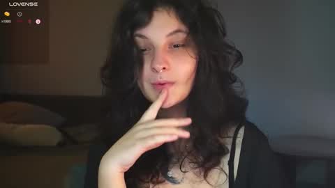 Snapshot of maymary_ chatting on September 19, 2025, 6:15 am Mary . online show from September 19, 2025, 6:15 am