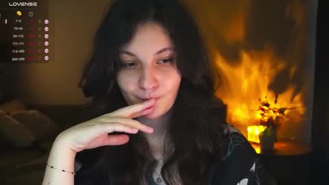 Snapshot of maymary_ chatting on October 21, 2025, 6:03 am Mary . online show from October 21, 2025, 6:03 am