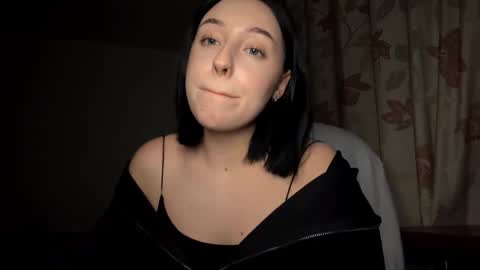 Snapshot of maymehachez chatting on February 24, 2026, 7:12 pm Kira online show from February 24, 2026, 7:12 pm