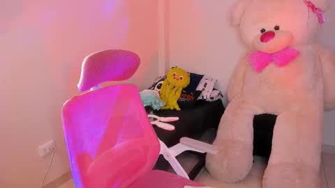 Snapshot of mayproject2 chatting on November 2, 2025, 8:33 pm may online show from November 2, 2025, 8:33 pm