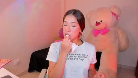 Snapshot of mayproject2 chatting on November 4, 2025, 9:58 pm may online show from November 4, 2025, 9:58 pm