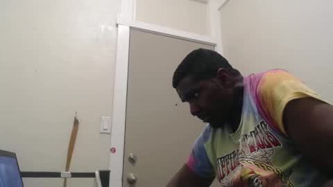 mbeezy318 online show from April 8, 2026, 11:32 am