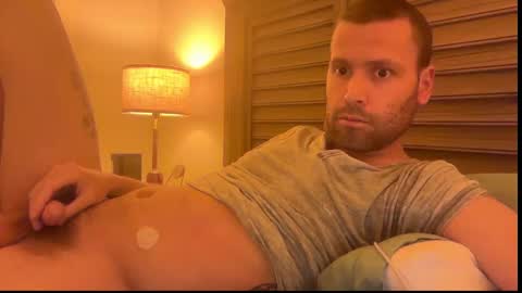 Snapshot of mbnc chatting on December 1, 2025, 3:11 am lol online show from December 1, 2025, 3:11 am