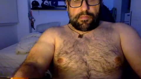 Snapshot of mbotve chatting on July 20, 2026, 4:27 am VzlaMan online show from July 20, 2026, 4:27 am