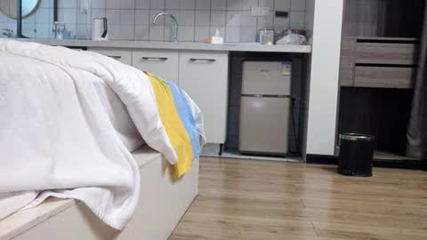 Snapshot of mcfuyu24582 chatting on February 4, 2026, 12:00 pm Fuyu online show from February 4, 2026, 12:00 pm