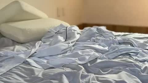 mcklister online show from April 3, 2026, 10:08 pm