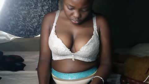 Snapshot of mdivah chatting on February 16, 2025, 9:04 am mdivah online show from February 16, 2025, 9:04 am