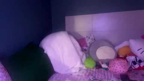 meadowmoon3 online show from April 4, 2026, 6:22 am