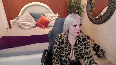 Snapshot of meamandax chatting on January 11, 2025, 8:00 am meamandax online show from January 11, 2025, 8:00 am
