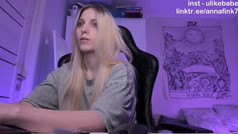 Snapshot of meandmaboy chatting on October 5, 2025, 9:34 pm Anna online show from October 5, 2025, 9:34 pm