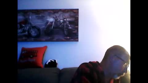 me at home online show from October 21, 2025, 10:05 am