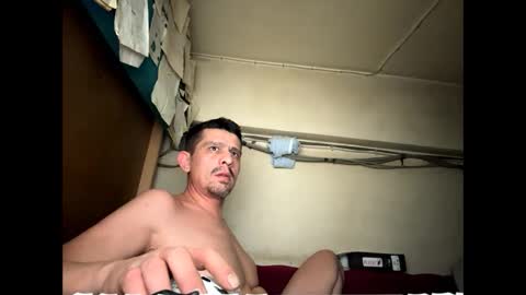 Snapshot of mecera83 chatting on December 20, 2024, 8:23 pm mecera83 online show from December 20, 2024, 8:23 pm