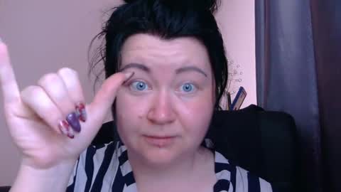 Snapshot of medjik_lool chatting on June 23, 2026, 6:44 am Oltereodora-lima online show from June 23, 2026, 6:44 am