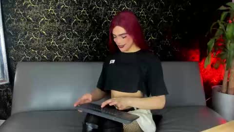 Snapshot of medusa_ts chatting on November 2, 2025, 11:23 am Medusa Ts online show from November 2, 2025, 11:23 am